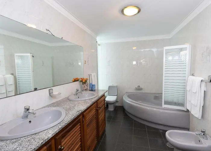 Viana Do Castelo Home بيت للعطل *